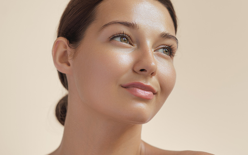 Woman with smooth nasal profile representing non-surgical liquid rhinoplasty in Philadelphia